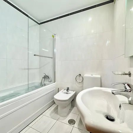 Riverview 2 With Pool By Homing Apartment