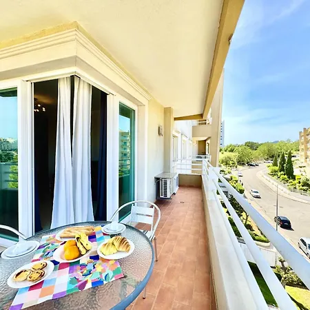 Portimao Riverview 2 With Pool By Homing 아파트 프라이아 다 로차