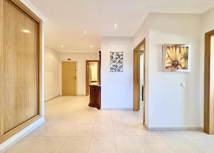 Portimao Riverview 2 With Pool By Homing Appartement *