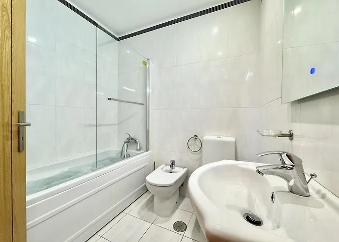 Portimao Riverview 2 With Pool By Homing Appartement