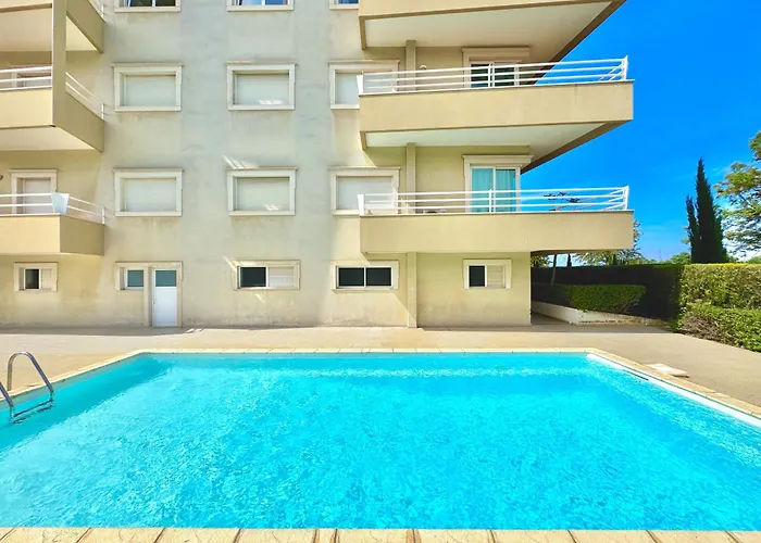 Portimao Riverview 2 With Pool By Homing Appartement *