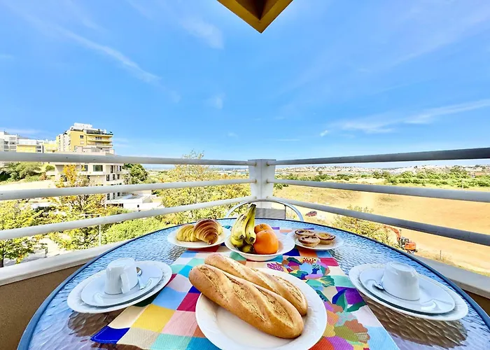 Portimao Riverview 2 With Pool By Homing Appartement