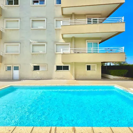 Portimao Riverview 2 With Pool By Homing Apartament *