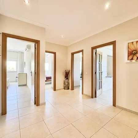 Διαμέρισμα Portimao Riverview 2 With Pool By Homing Praia da Rocha